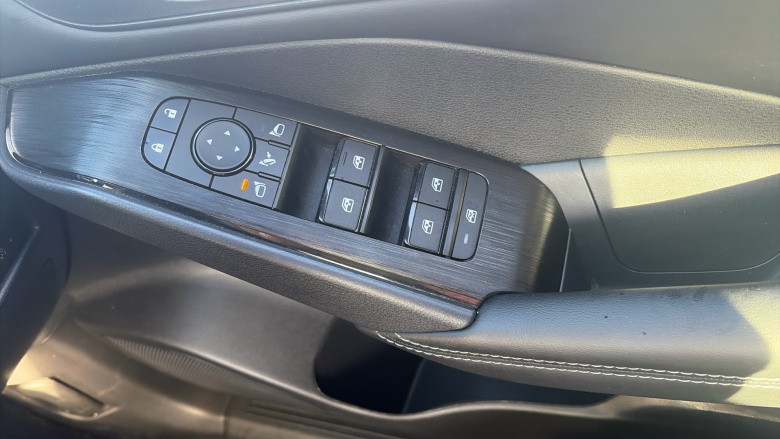 Nissan Qashqai 1.3 DiG-T MH Acenta Premium 5dr Petrol Hatchback